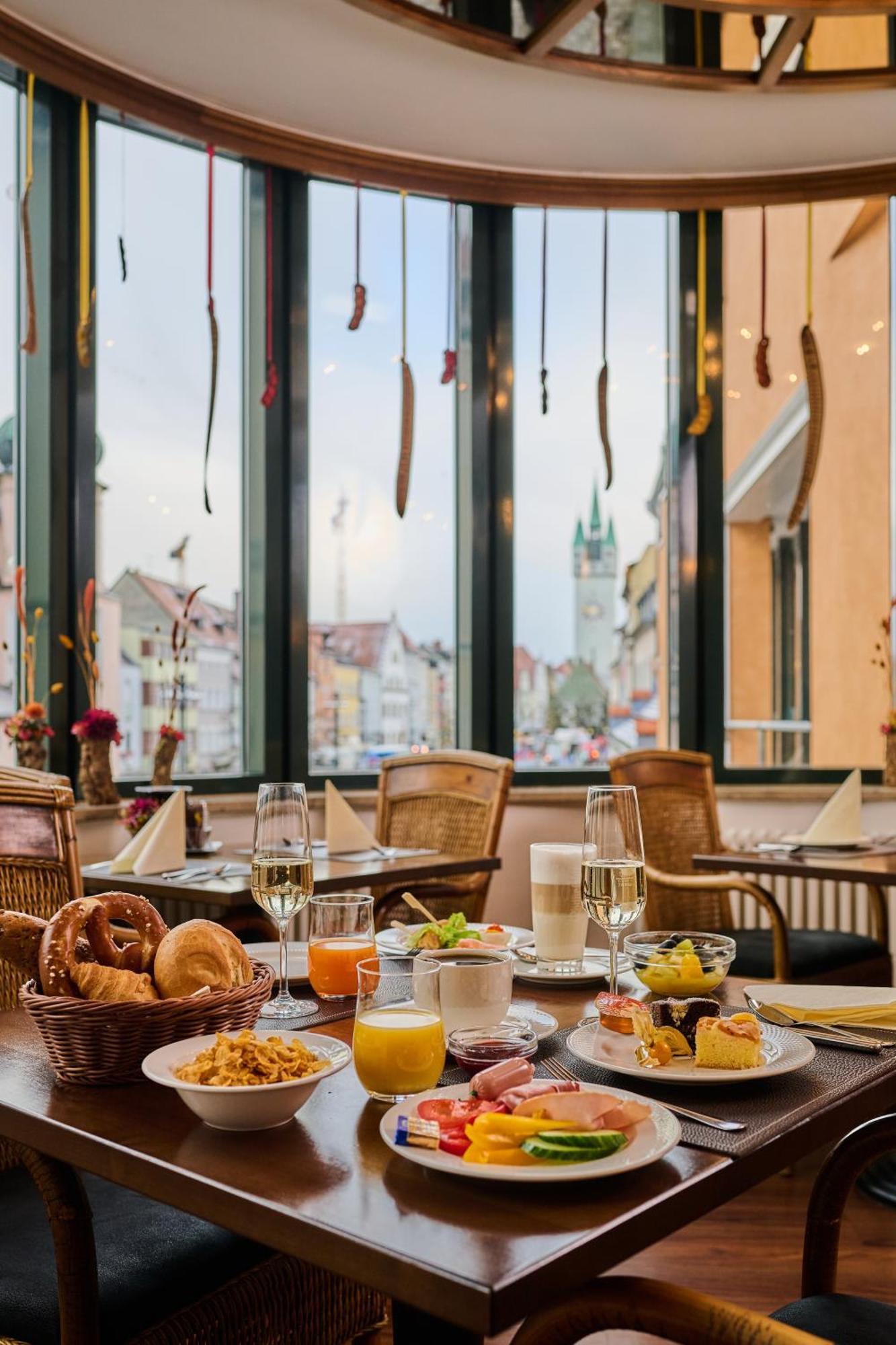 Hotel Theresientor Straubing Exterior photo